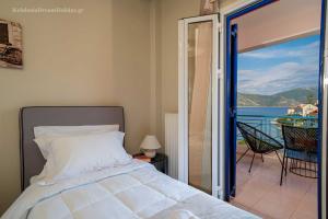 fiskardo-beachfront_12