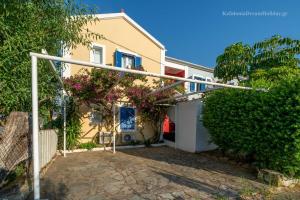 fiskardo-beachfront_26