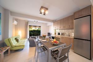 karavomilos-luxury-studio_1