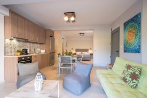 karavomilos-luxury-studio_9